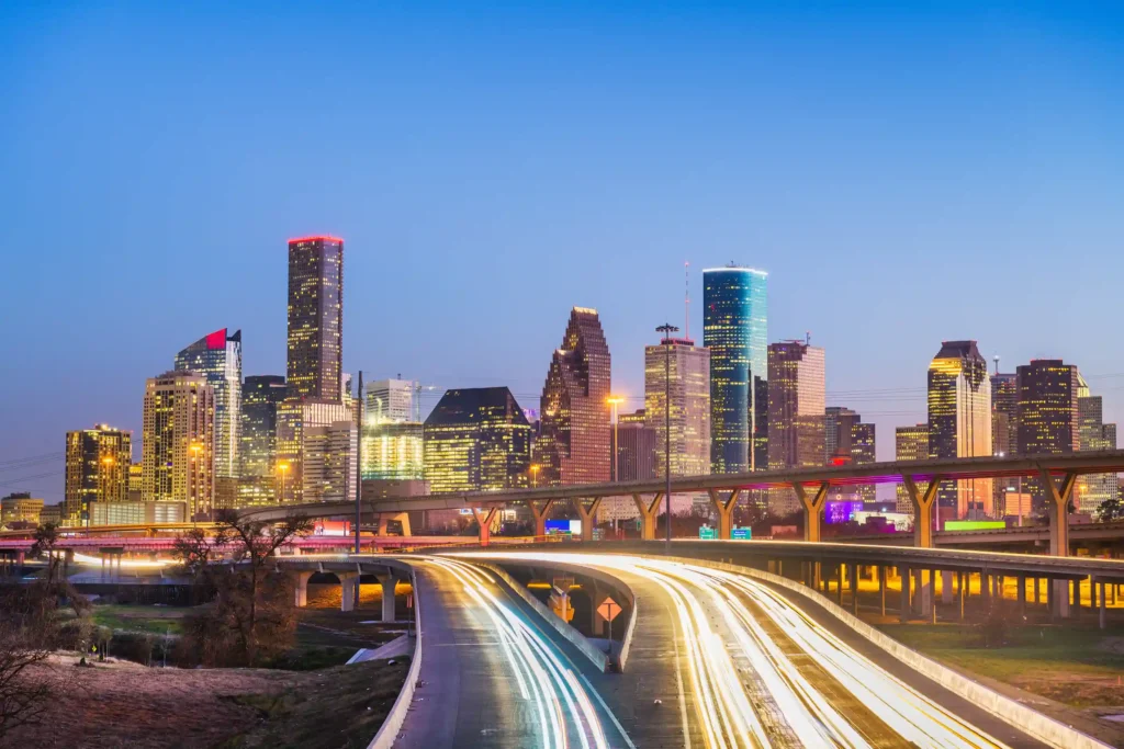 houston-texas-usa-downtown-city-skyline-highway